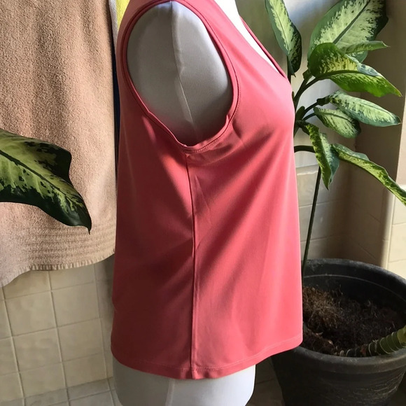 Casual Corner peach sleeveless tank - Picture 2 of 6